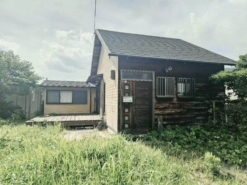 JR駅まで徒歩14分 小さな山小屋風物件 (No.08-2北大河原)