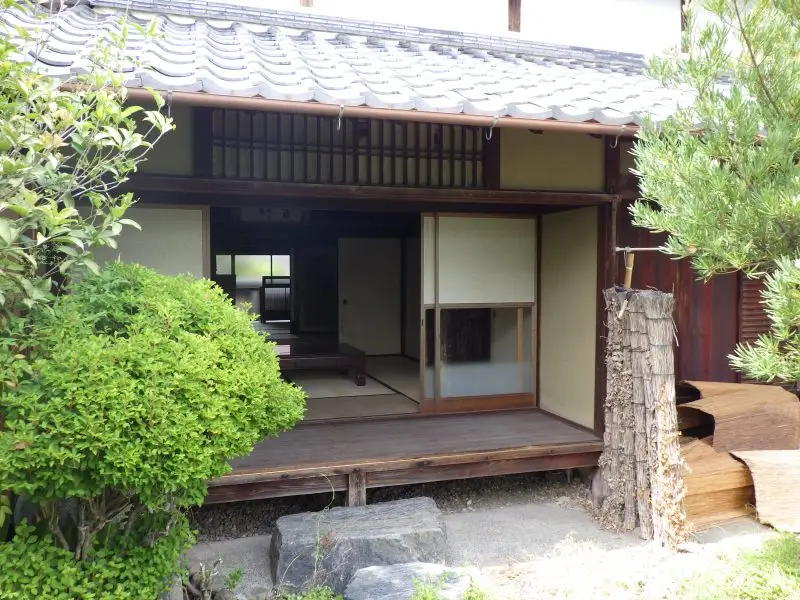 亀岡市馬路町