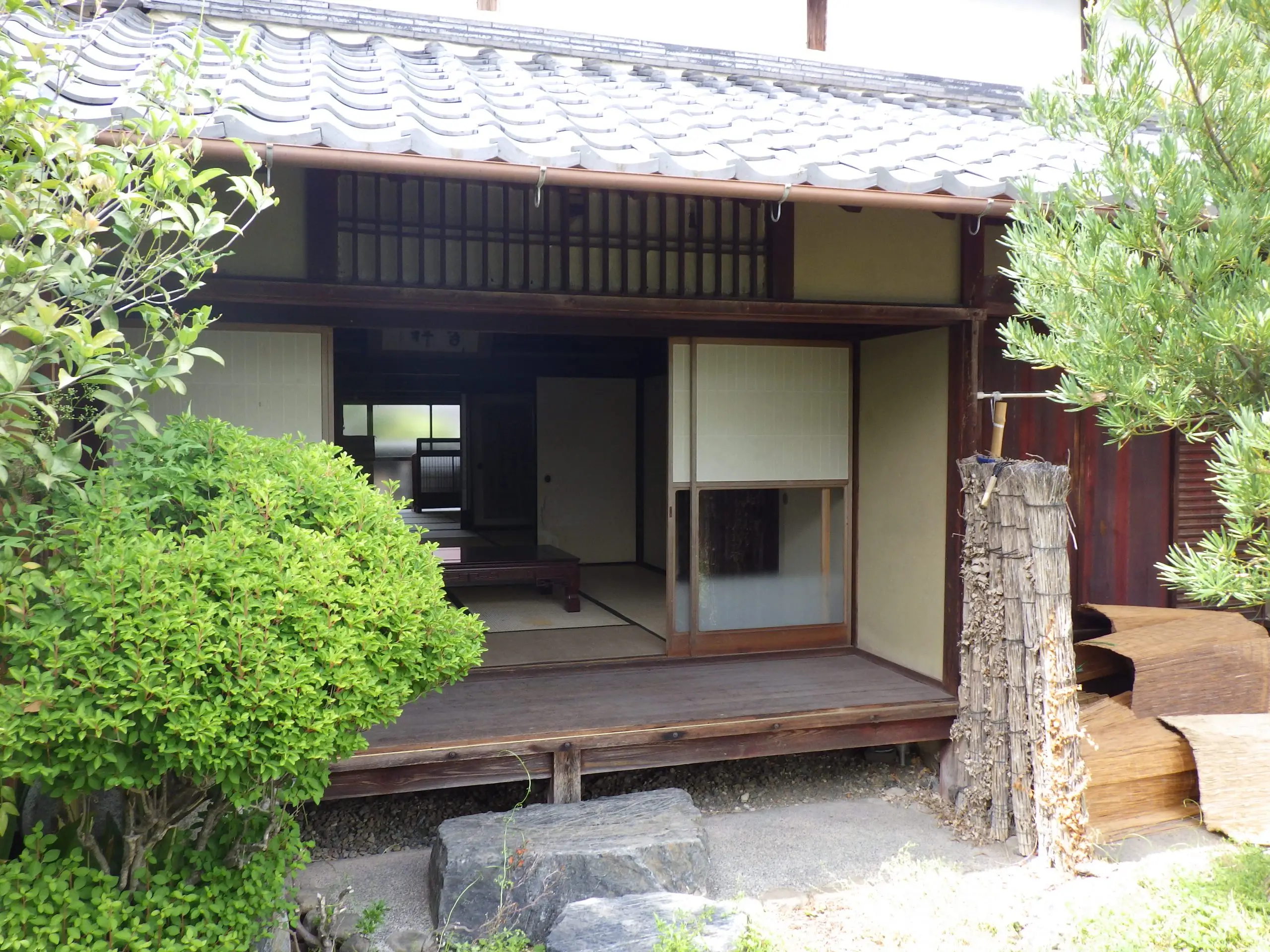 亀岡市馬路町