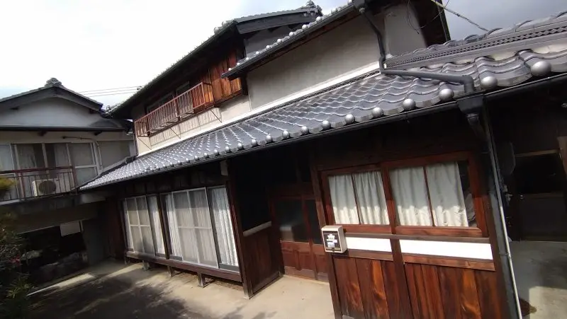 スーパーが近い2階建て物件